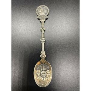 Vintage 1980 CHRISTMAS NOEL Silver Plate Spoon Souvenir COLLECTIBLE Spoons
